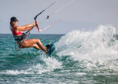 Kitesurfing