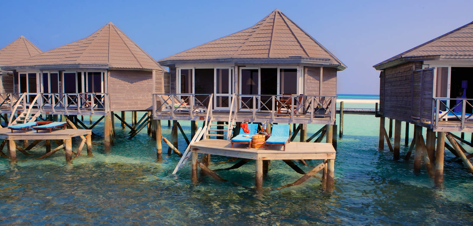 Beach Villa & Sangu Water Villa - Kuredu Island Resort 